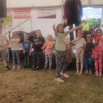 384543449 284080887917141 5719751337591140756 N